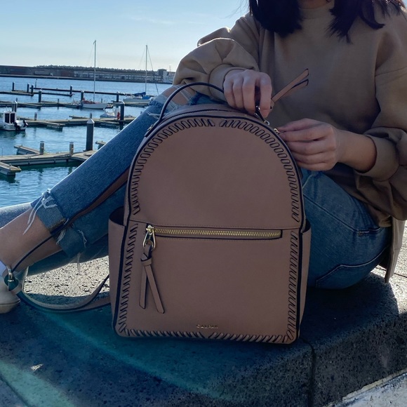 HOST PICK | Calpak Kaya Backpack - Picture 6 of 8